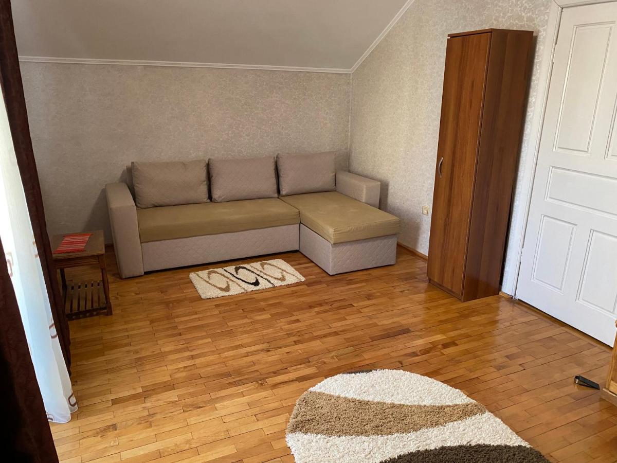 Apartament Mansarda Appartement Curtea de Argeş Buitenkant foto