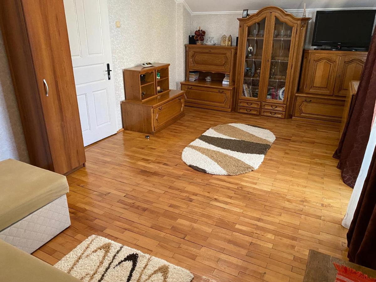 Apartament Mansarda Appartement Curtea de Argeş Buitenkant foto